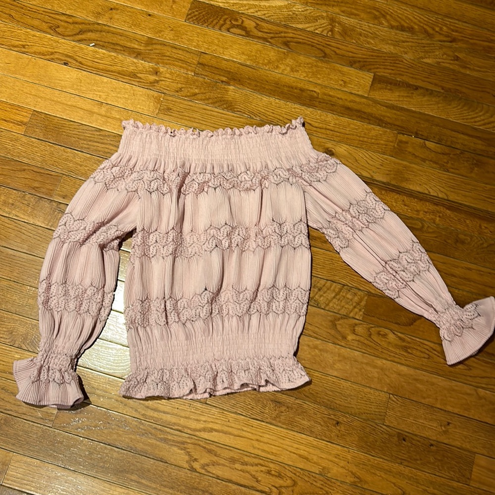 Women’s light-pink, off-the-shoulder, top size medium